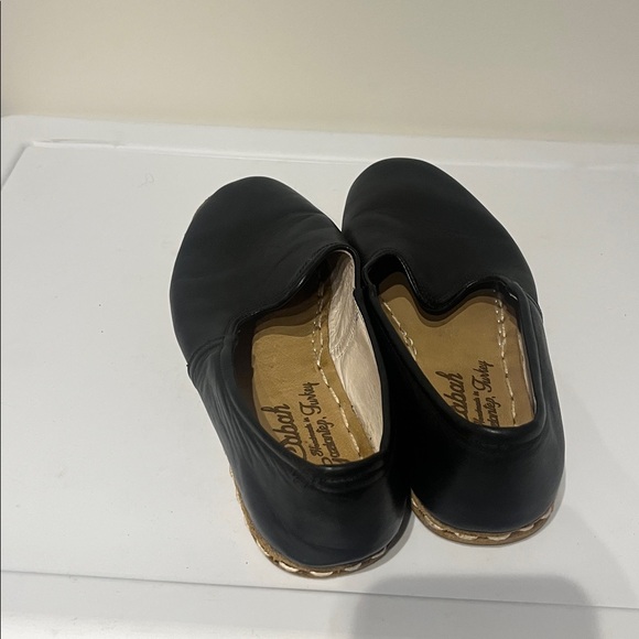 Sabah Black Leather Women's Flats - Picture 4 of 8